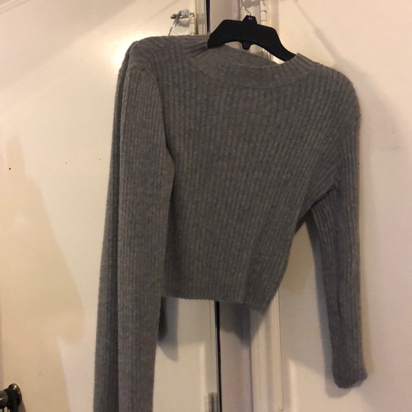 Grey cropped sweater - Picture 2 of 3